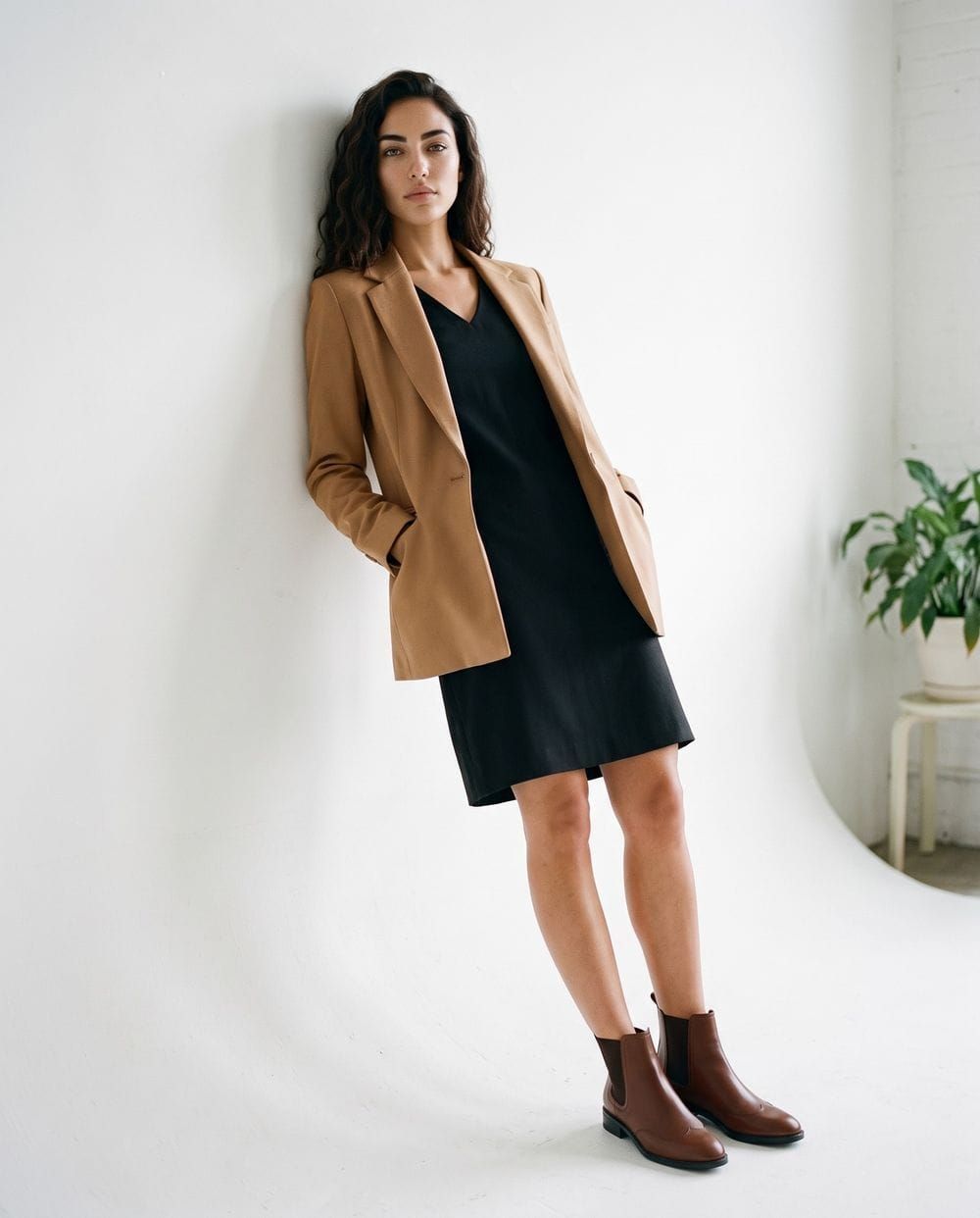 Smart Casual Polish: Brown Chelsea Boots with a Blazer Smart Casual Polish: Brown Chelsea Boots with a Blazer β Chelsea Boots Outfits