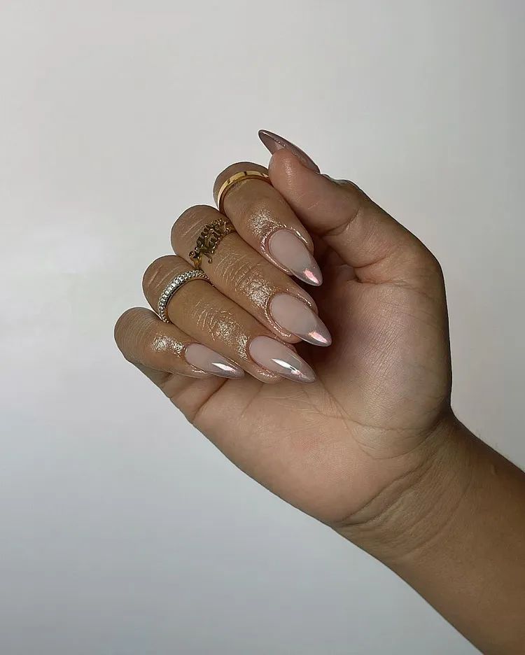 Winter Visual Idea Winter Visual Idea โ Winter Chrome Nails