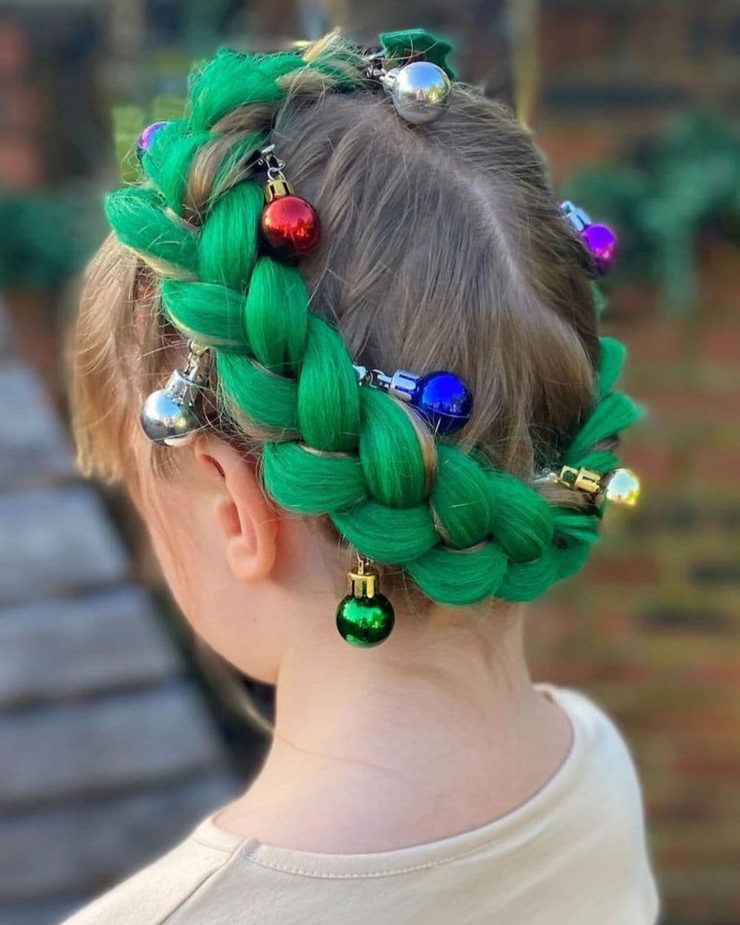 Tresses de NoΓ«l pour enfants 2025 : Coiffures de fΓͺtes mignonnes et faciles | Hair68 β Vietnam Remy Hair Co.,Ltd