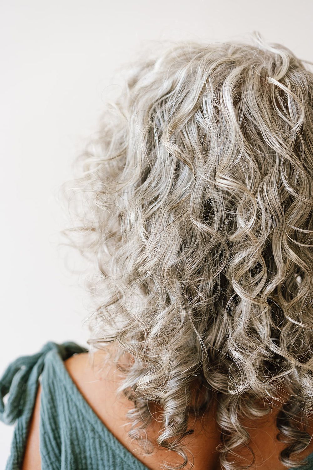 Natural Grey And White Curls — Winter Hair Colors for Curly Hair