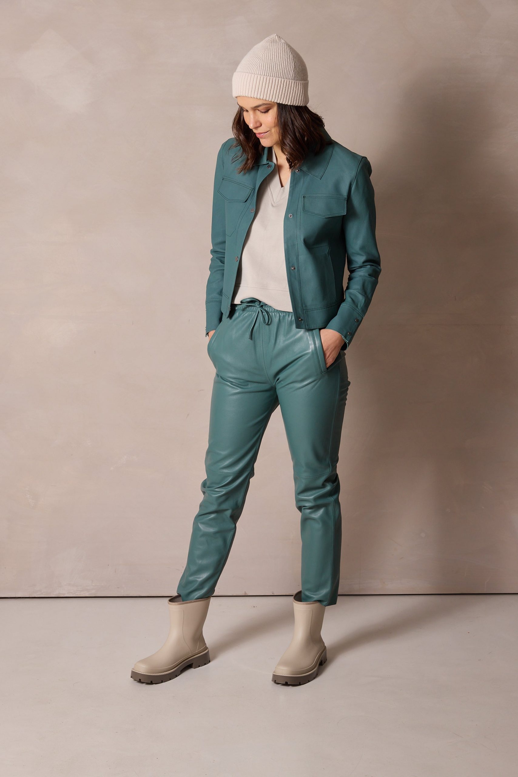 Matching Teal Leather Set for a Casual Vibe — Leather Pants Outfits