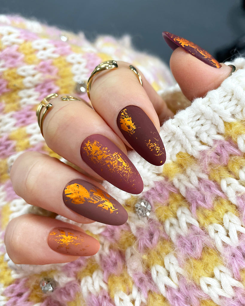 Visual Idea Visual Idea β Velvet Nails