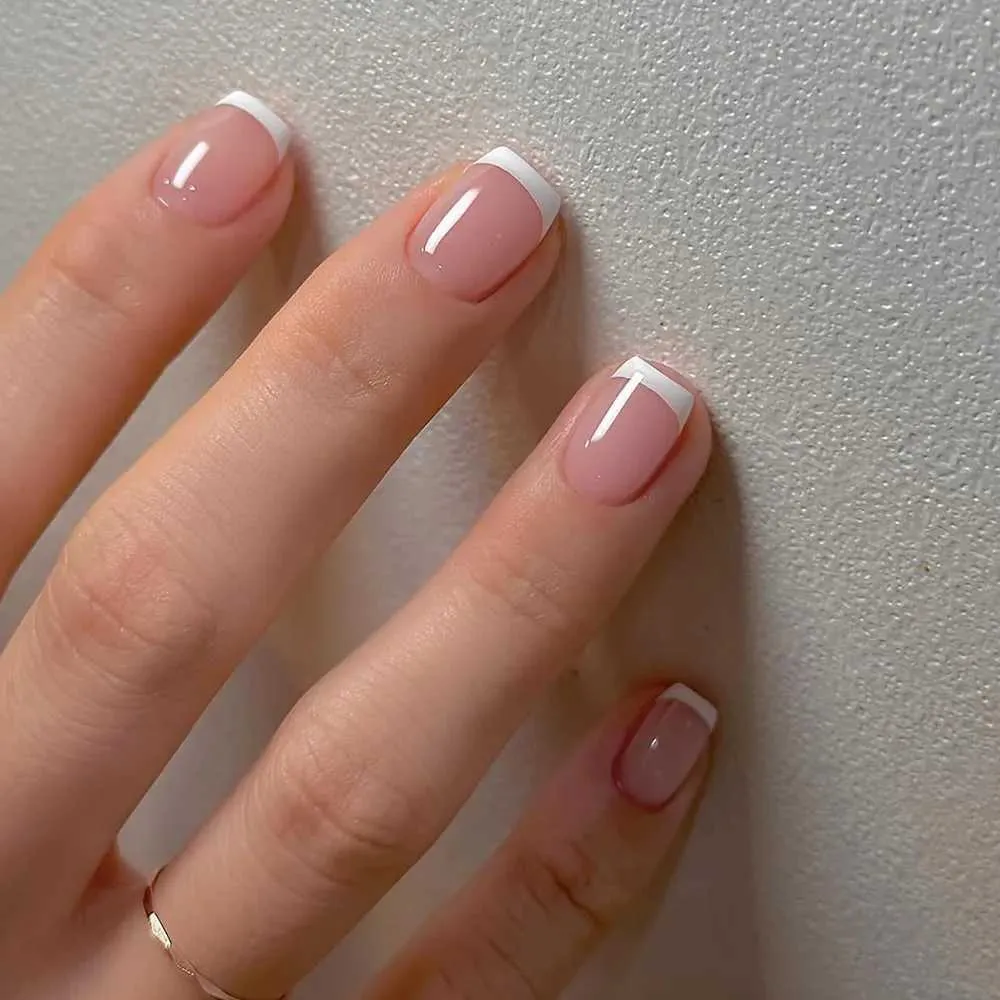 Pale Pink Silver Stripe Nails Pale Pink Silver Stripe Nails β Short Winter Gel Nails