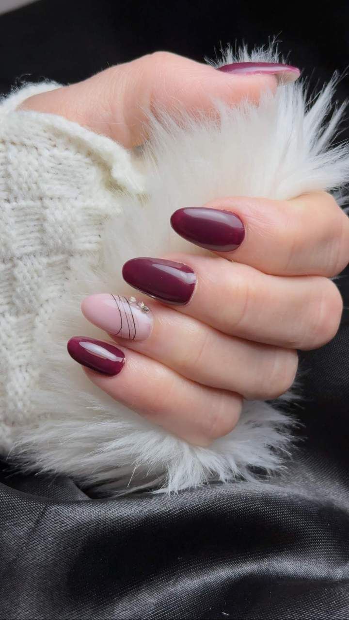 Berry Accent Nail Rhinestones Medium Oval Berry Accent Nail Rhinestones Medium Oval β Winter Nails for School