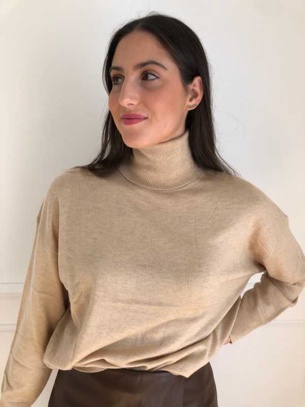 Oversized Beige Turtleneck Sweater with Brown Skirt — Turtleneck Outfits