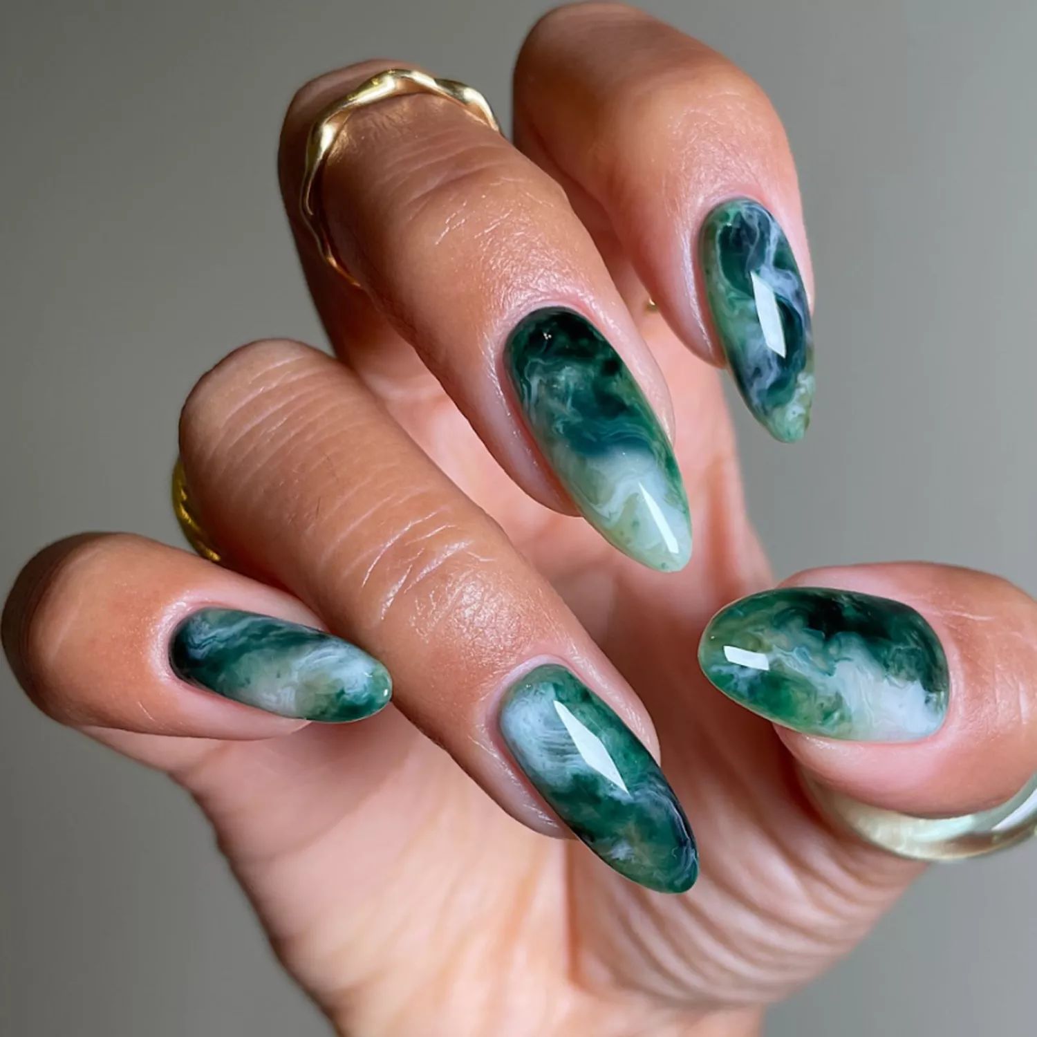 Trendy January 2026 Nail Designs: 11 Stylish Ideas That Look Expensive