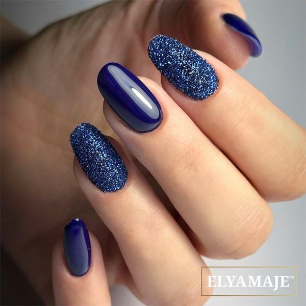 Glitter On Accent Nails Visual Idea Glitter On Accent Nails Visual Idea β Navy Blue Nails