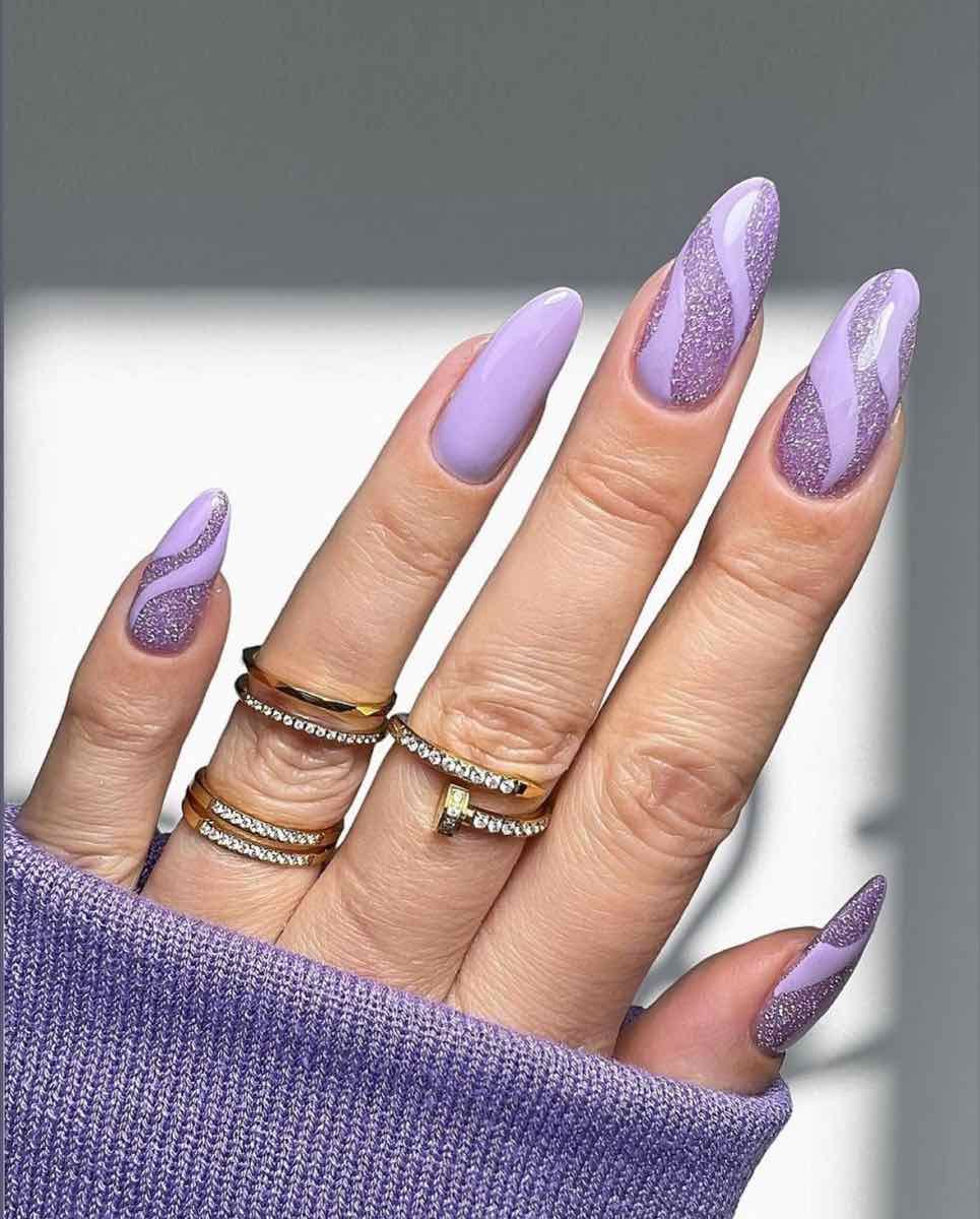 Pastel Purple Stilettos with Silver Glitter Waves Pastel Purple Stilettos with Silver Glitter Waves β Winter to Spring Transition Nails