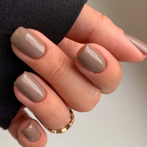 Glossy Taupe Short Square Nails Glossy Taupe Short Square Nails β New Years Square Nails 2027