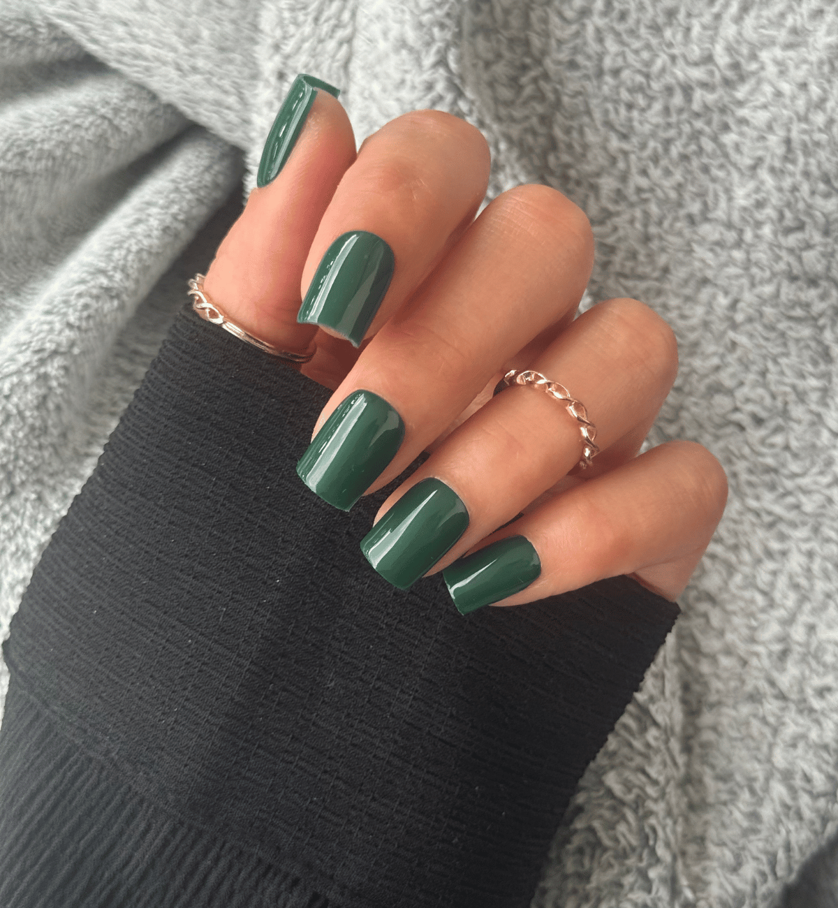 Matte Forest Green Square Nails Matte Forest Green Square Nails โ Winter Green Nails