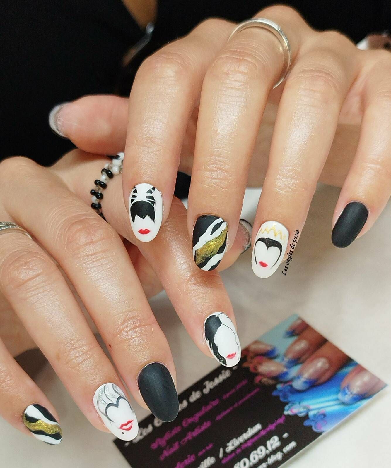 Medium Almond Visual Idea Medium Almond Visual Idea β Baddie Winter Nails