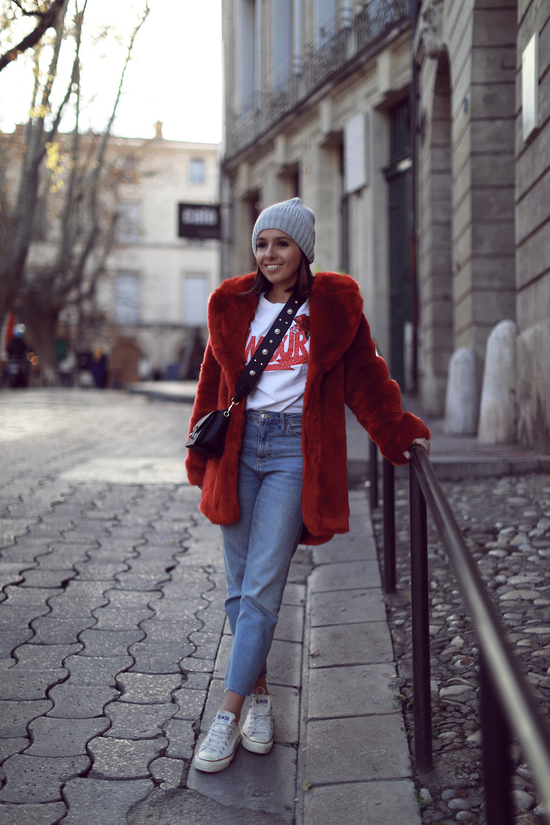 Vibrant Red Faux Fur Coat with Graphic Tee and Jeans Vibrant Red Faux Fur Coat with Graphic Tee and Jeans โ Faux Fur Coat Outfits