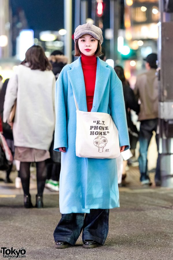 Color Pop Winter Style: Light Blue Coat and Red Turtleneck Color Pop Winter Style: Light Blue Coat and Red Turtleneck β Japan Winter Outfits