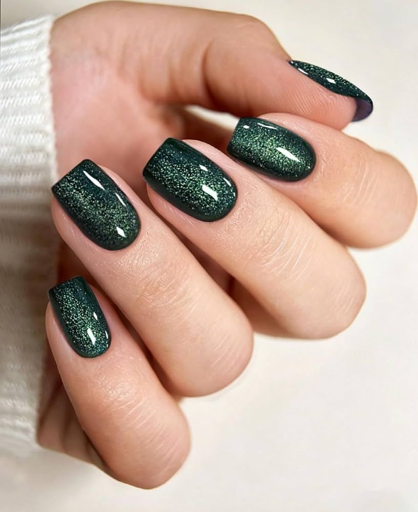 Dark Green Cat-Eye Nails Dark Green Cat-Eye Nails β Green Christmas Nails 2026