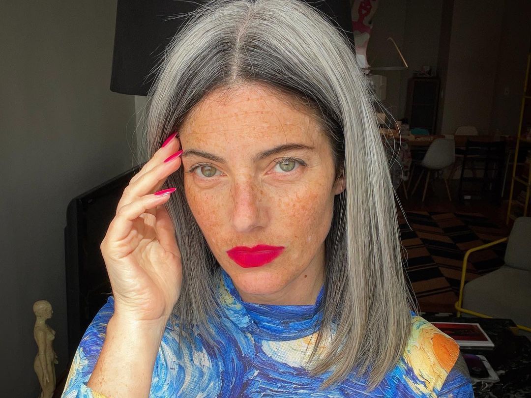 Natural Gray Lob with Darker Roots — Winter Hair Colors for Gray Hair