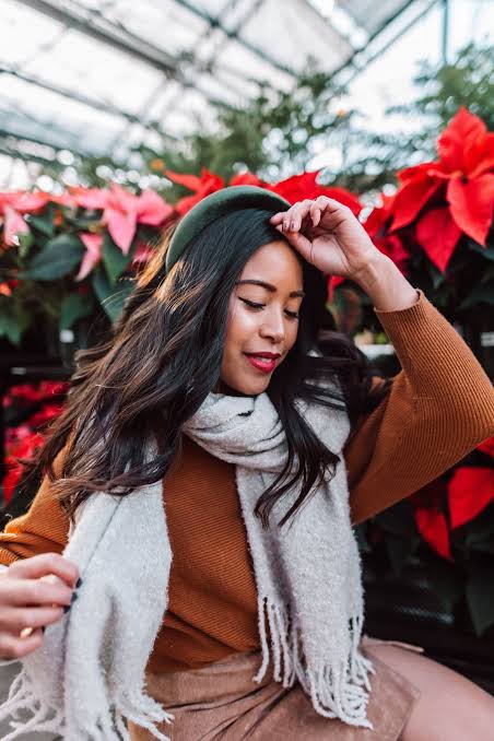 Fitted Knit Sweater with Fringed Scarf for a Textured Winter Look — Winter Photoshoot Outfits