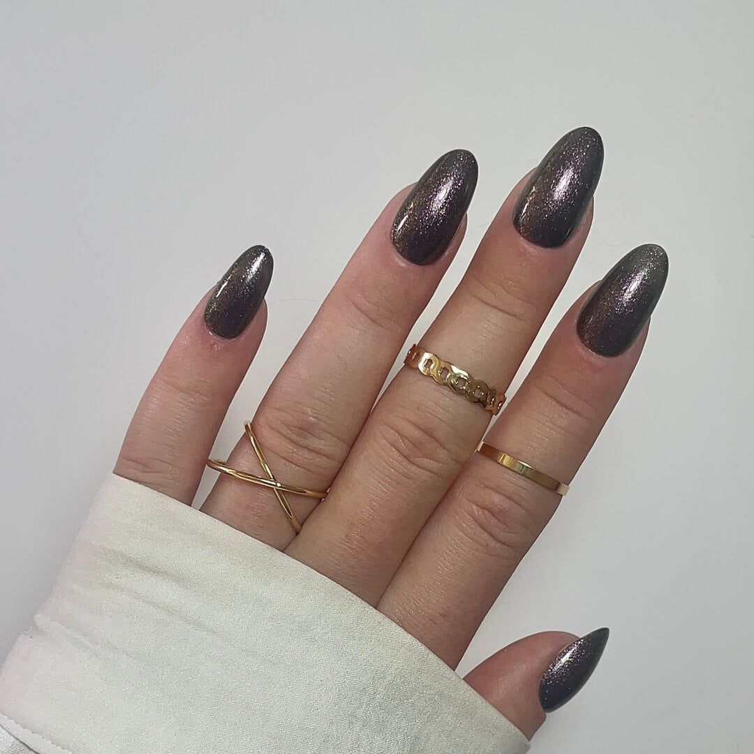 Shimmering Brown Medium Almond Shimmering Brown Medium Almond β Chocolate Brown Nails