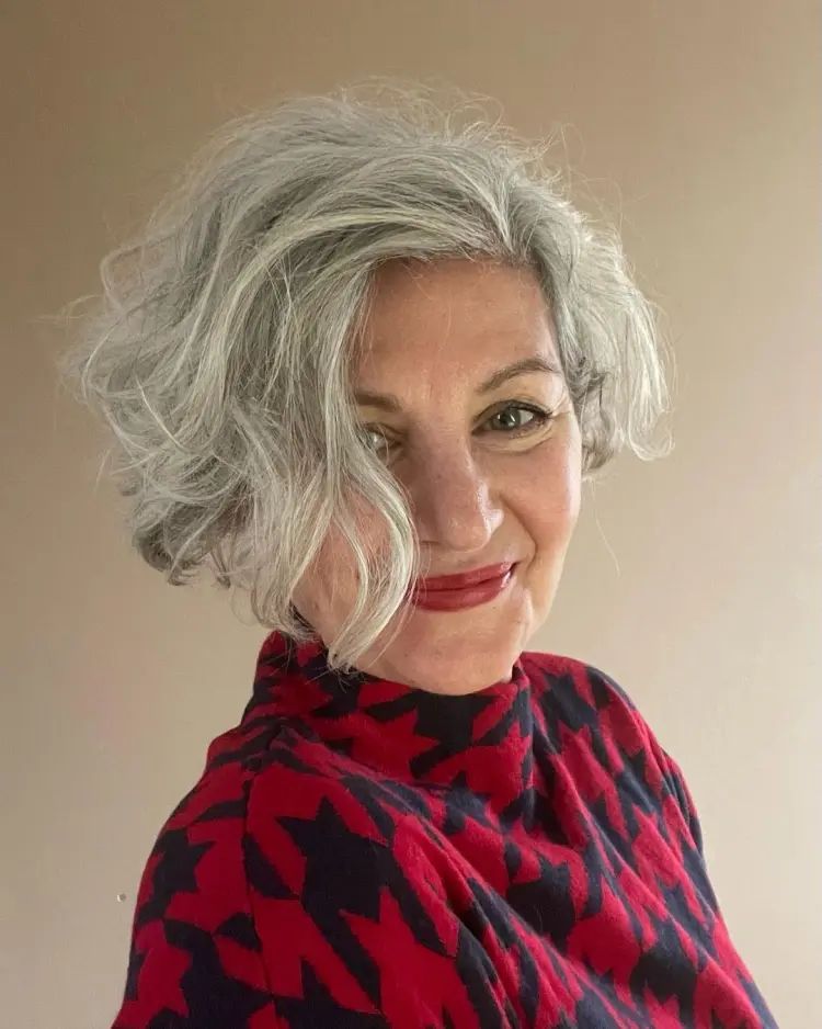 Voluminous Grey Bob with Loose Waves Voluminous Grey Bob with Loose Waves β Winter Hairstyles for Women Over 60