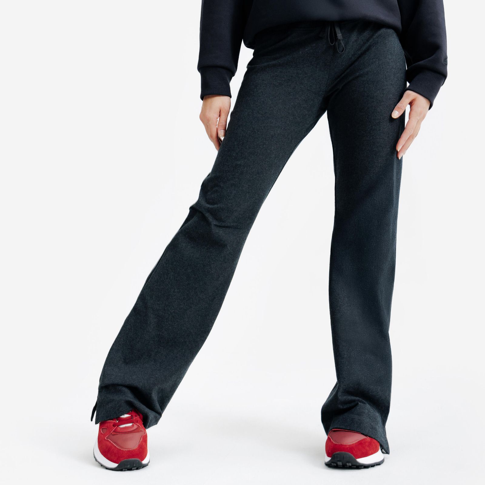 Edgy Details: Dark Grey Flare Leggings with Side Slits — Flare Leggings Outfits