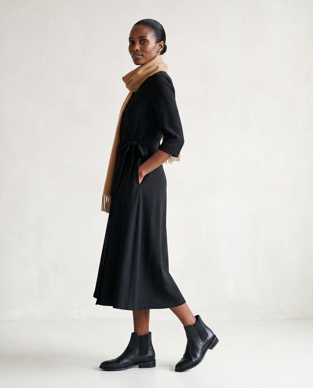 Effortless Drape: Chelsea Boots with Wrap Dress Effortless Drape: Chelsea Boots with Wrap Dress β Chelsea Boots Outfits