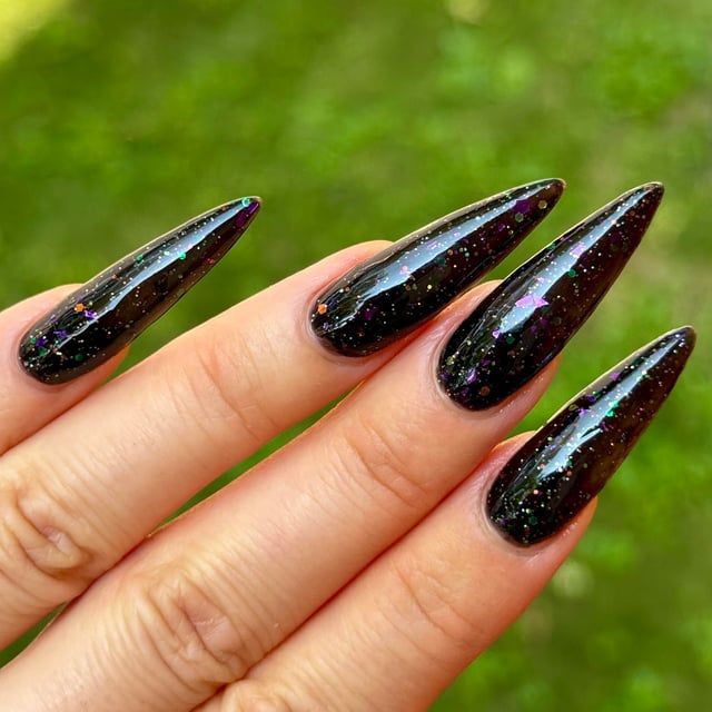 Glossy With Dense Multi-Colored Glitter Visual Idea Glossy With Dense Multi-Colored Glitter Visual Idea β Baddie Winter Nails