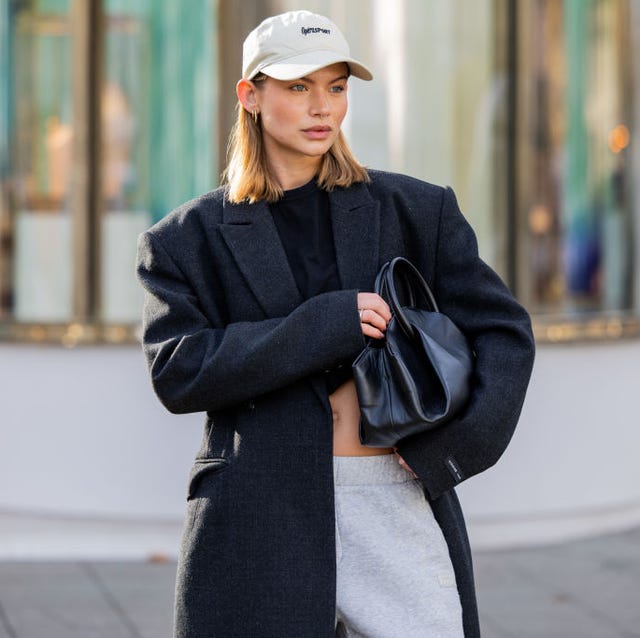 Relaxed Charcoal Coat with Sweatpants and Sneakers — January Outfits