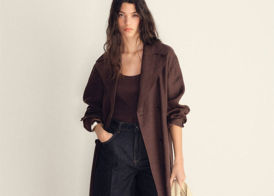 Brown Linen-Blend Coat with Ribbed Top and Wide-Leg Jeans Brown Linen-Blend Coat with Ribbed Top and Wide-Leg Jeans β Long Coat Outfits