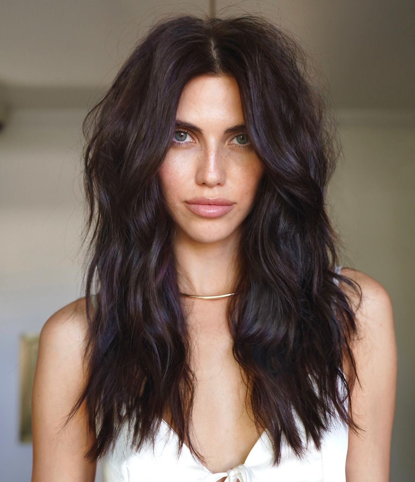 Mid-Back Dark Brown Shag With Purple Tones Mid-Back Dark Brown Shag With Purple Tones β Winter Shag Haircuts