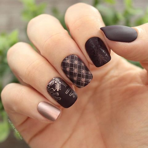 Medium Square Matte Brown Leaf Plaid Nails Medium Square Matte Brown Leaf Plaid Nails β Sweater Nails