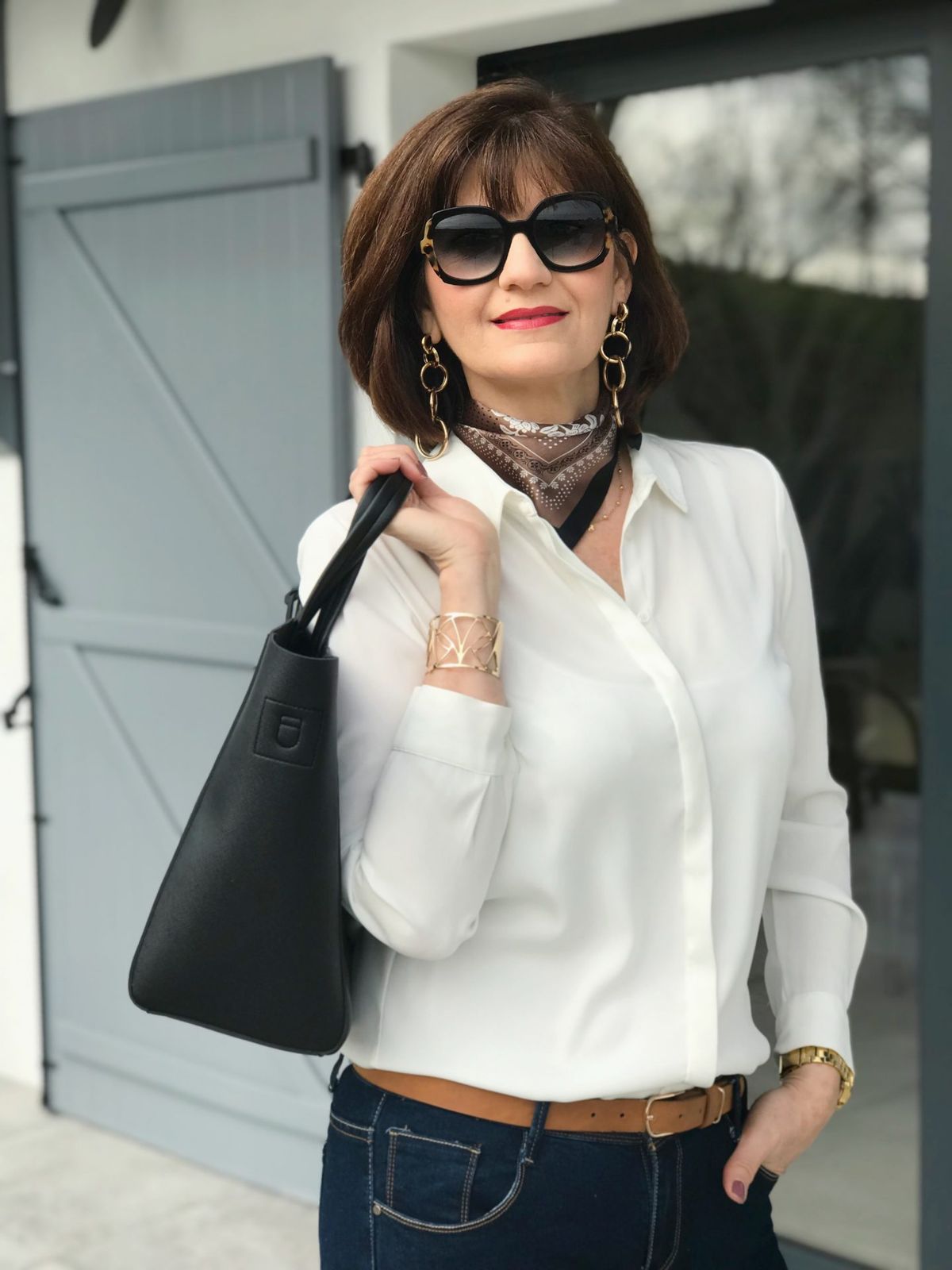 Patterned Silk Scarf with Smart Casual Essentials Patterned Silk Scarf with Smart Casual Essentials β Scarf Outfits