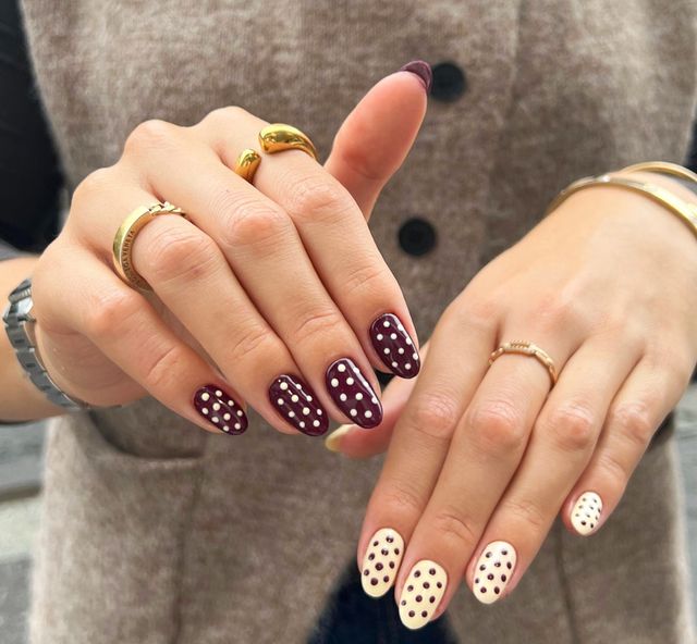 Matte Embossed Sweater Nails — Winter Gray Nails