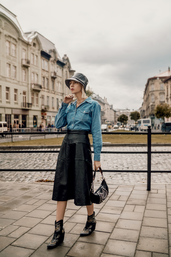 Street Style Cool: Denim Shirt and Western Boots — Leather Skirt Outfits