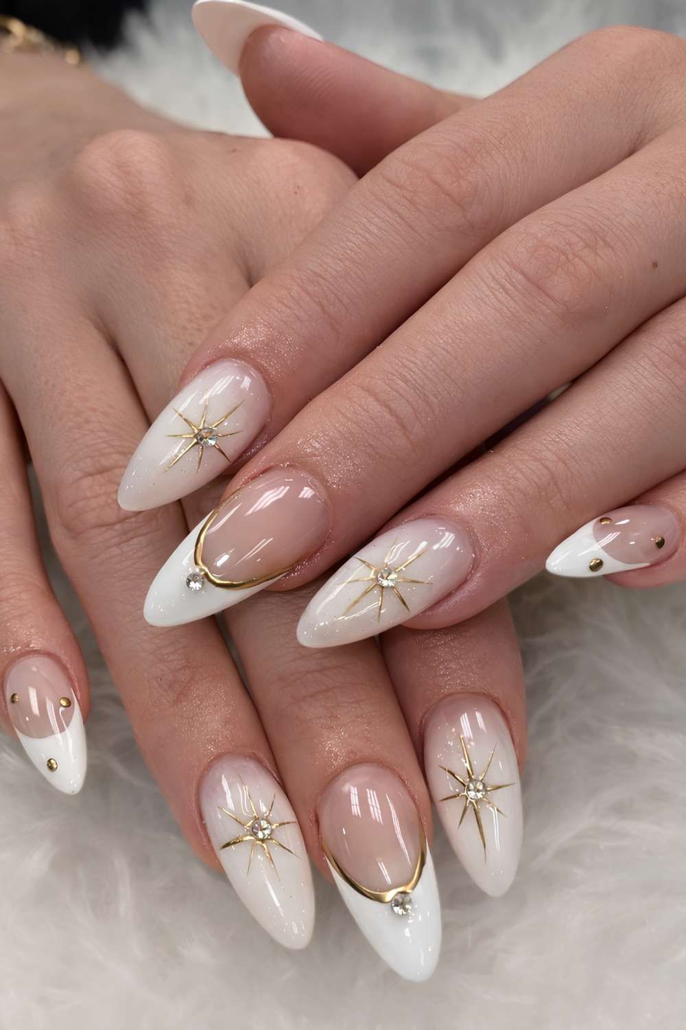 Sparkling Gold Star Embellished Stiletto Nails Sparkling Gold Star Embellished Stiletto Nails β Winter Nail Designs