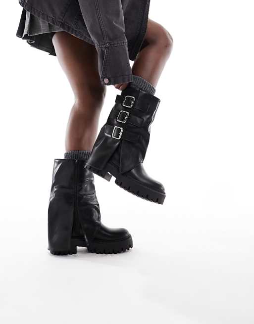 Chunky Statement: Black Chunky Platform Combat Boots with Buckles and Grey Socks Chunky Statement: Black Chunky Platform Combat Boots with Buckles and Grey Socks β Combat Boots Outfits