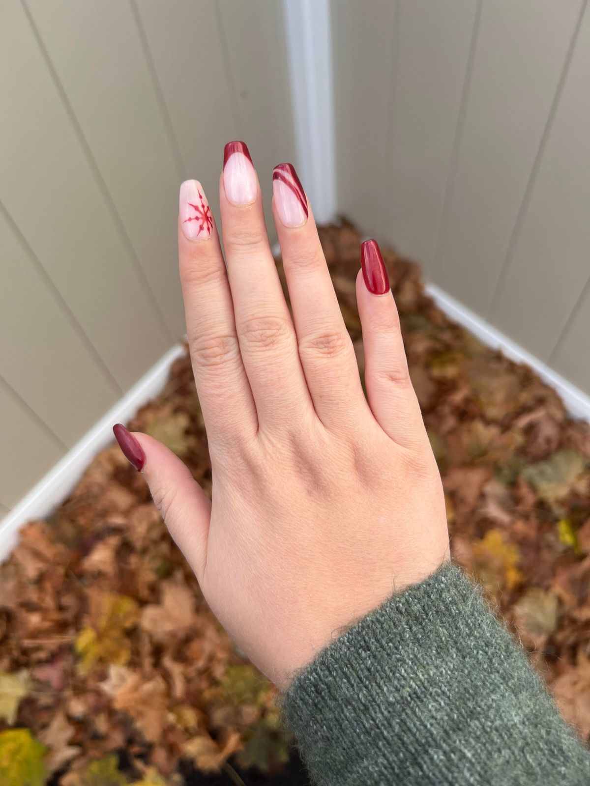 Winter Visual Idea Winter Visual Idea β Snowflake Nails