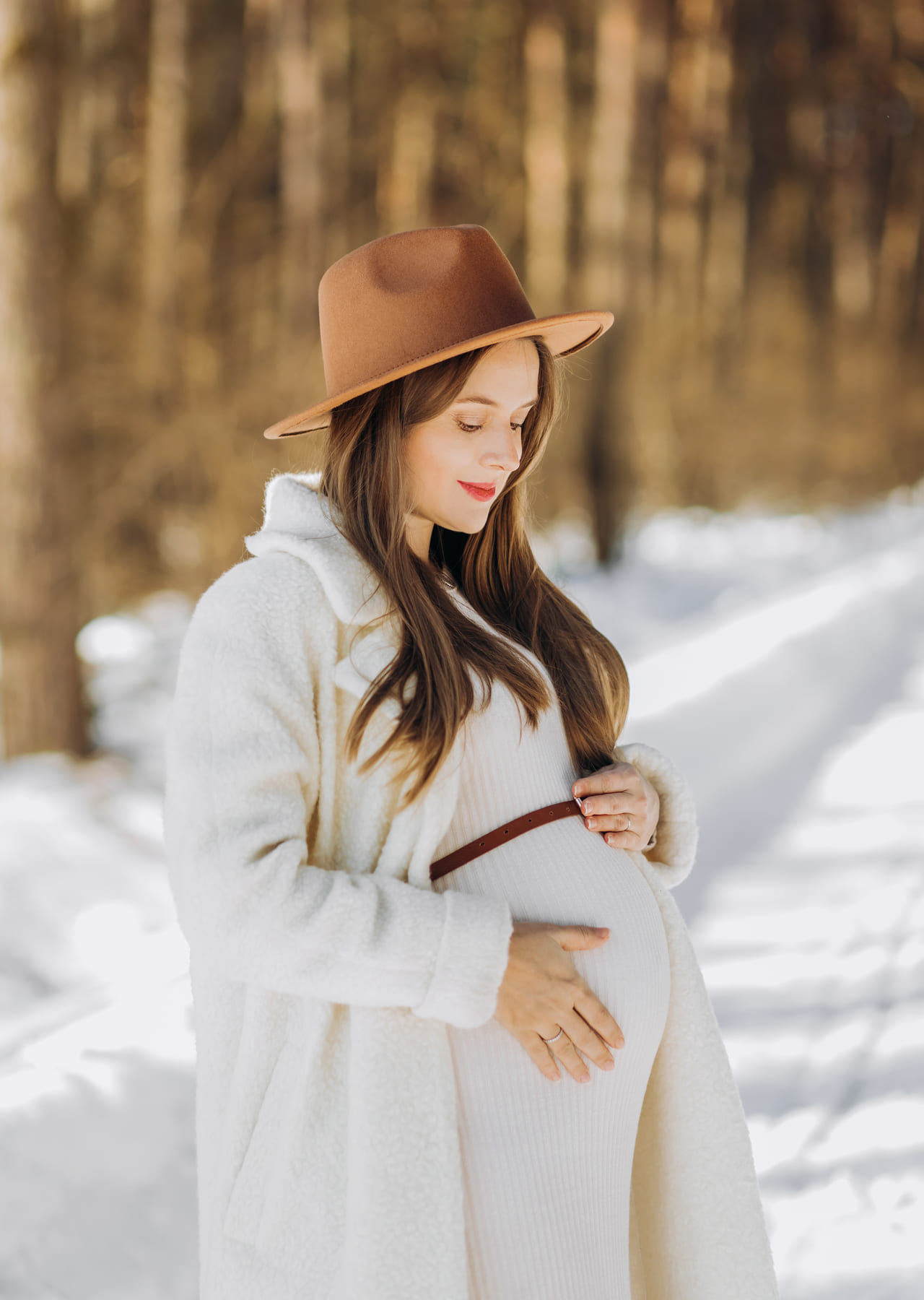 Textured Cream Coat with Ribbed Dress and Fedora for Chic Winter Style — Winter Photoshoot Outfits