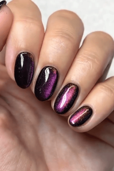 Plum Magenta Gold Highlight Cat Eye Plum Magenta Gold Highlight Cat Eye โ Winter Cat Eye Nails