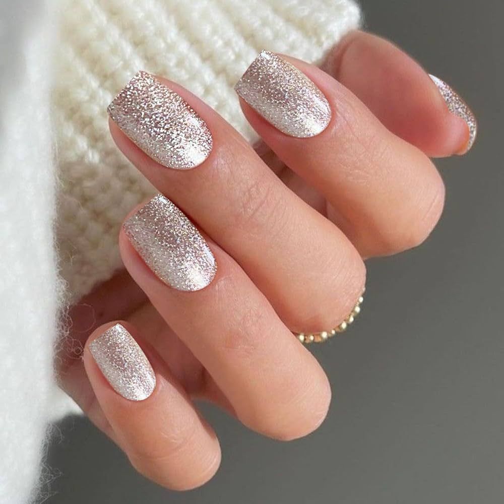 Glitter Visual Idea — Winter Gray Nails