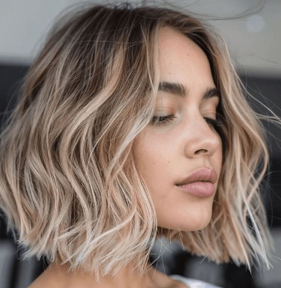 Collarbone Visual Idea — Winter Haircuts for Thin Hair