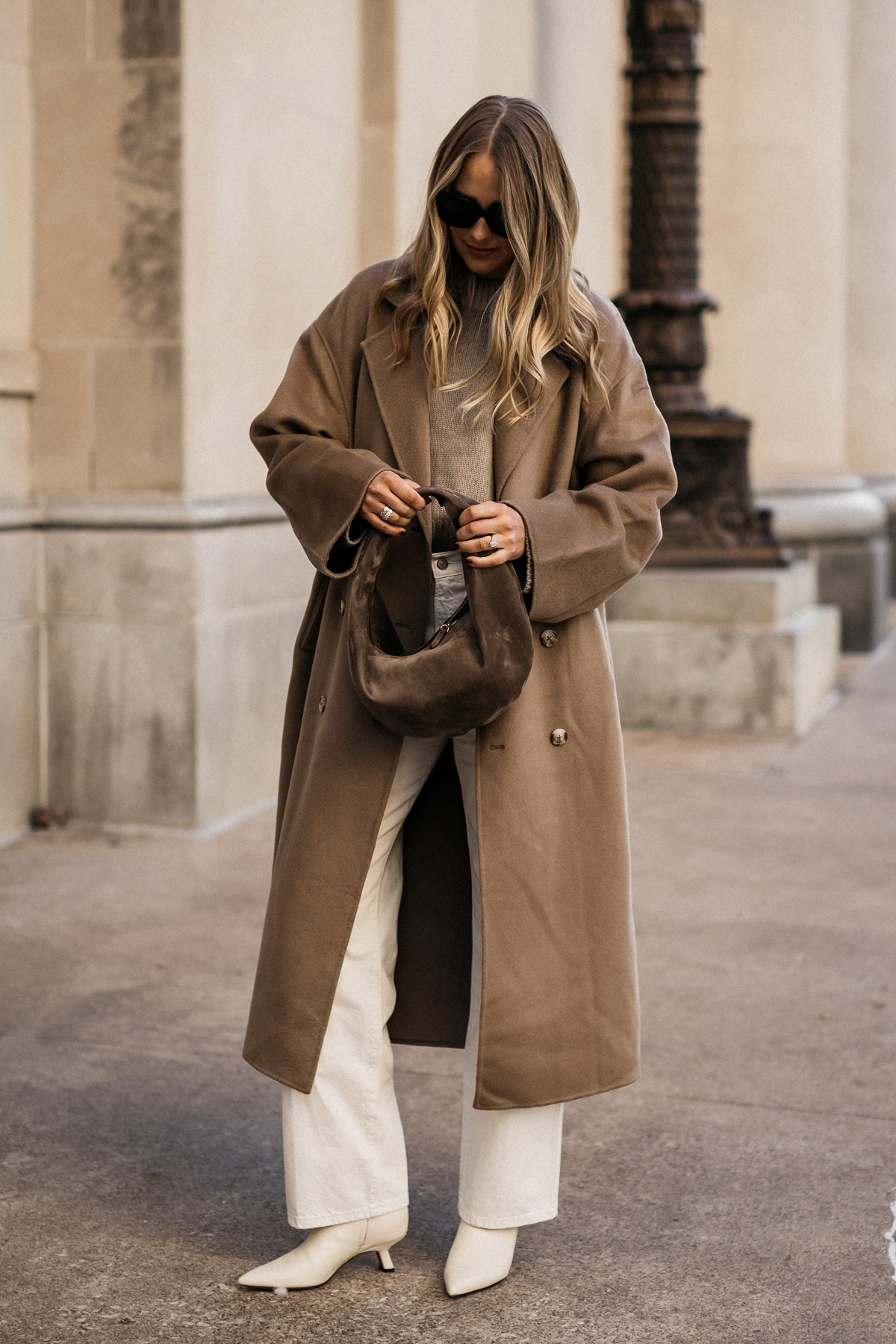 Copy This Neutral Winter Outfit to Stay Warm and Chic - Fashion Jackson