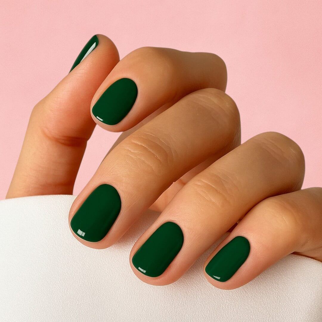 Glossy Forest Green Short Squares Glossy Forest Green Short Squares โ Winter Green Nails