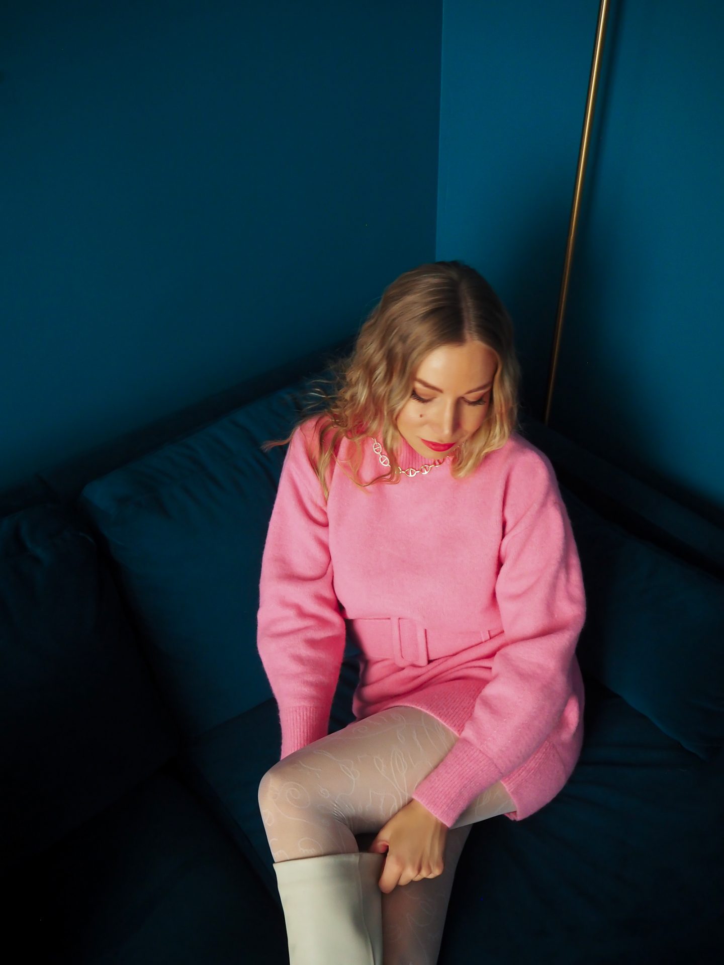 Belle en collant ! 3 idées look avec des collants fantaisie - La Minute Fashion