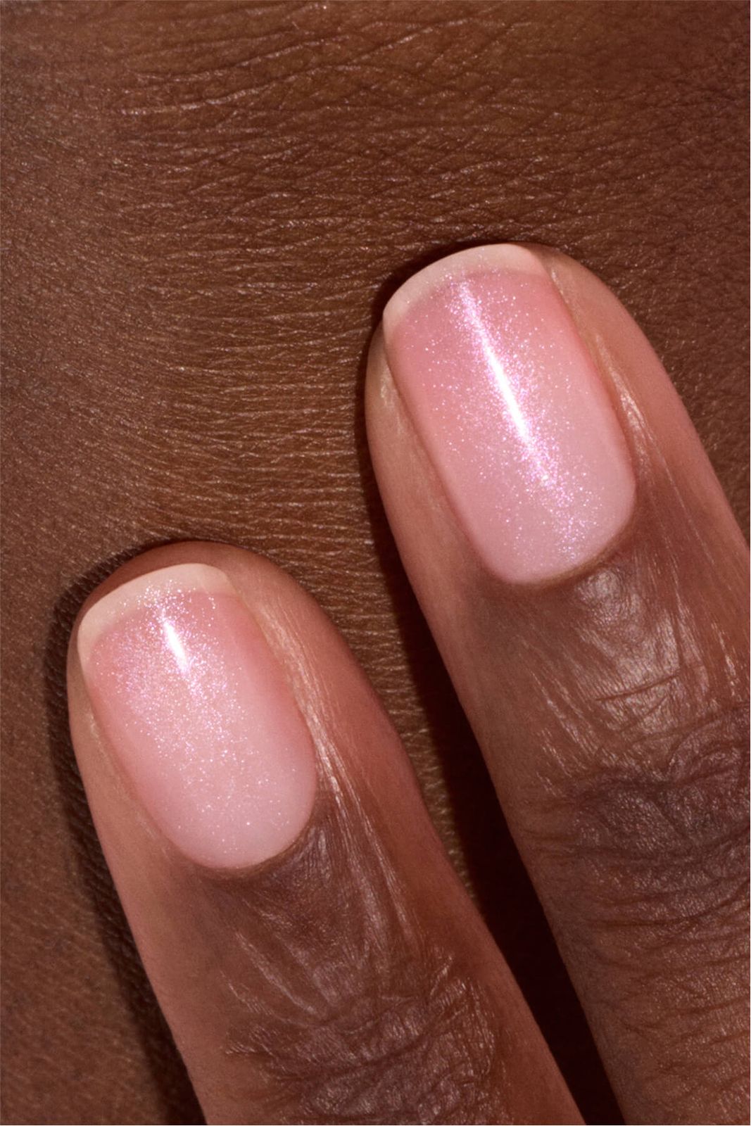 Shimmer Sheen Medium Ovals Shimmer Sheen Medium Ovals β Winter Wedding Guest Nails