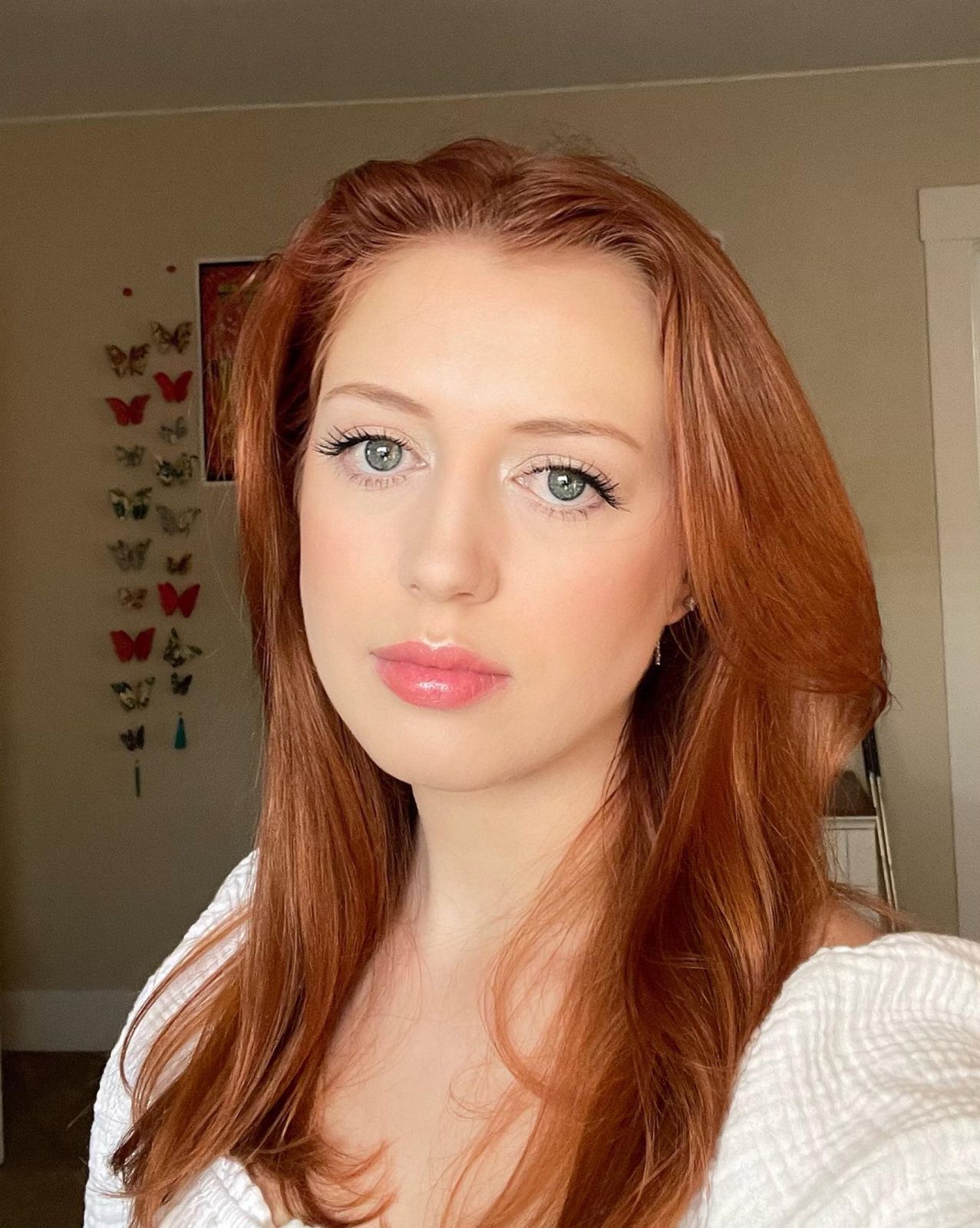 Medium Red With Golden Tones Medium Red With Golden Tones β Winter Red Hair Colors