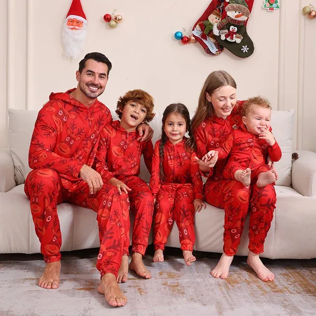 Matching Reindeer Pajamas for a Festive Family Photo — Winter Family Photo Outfits