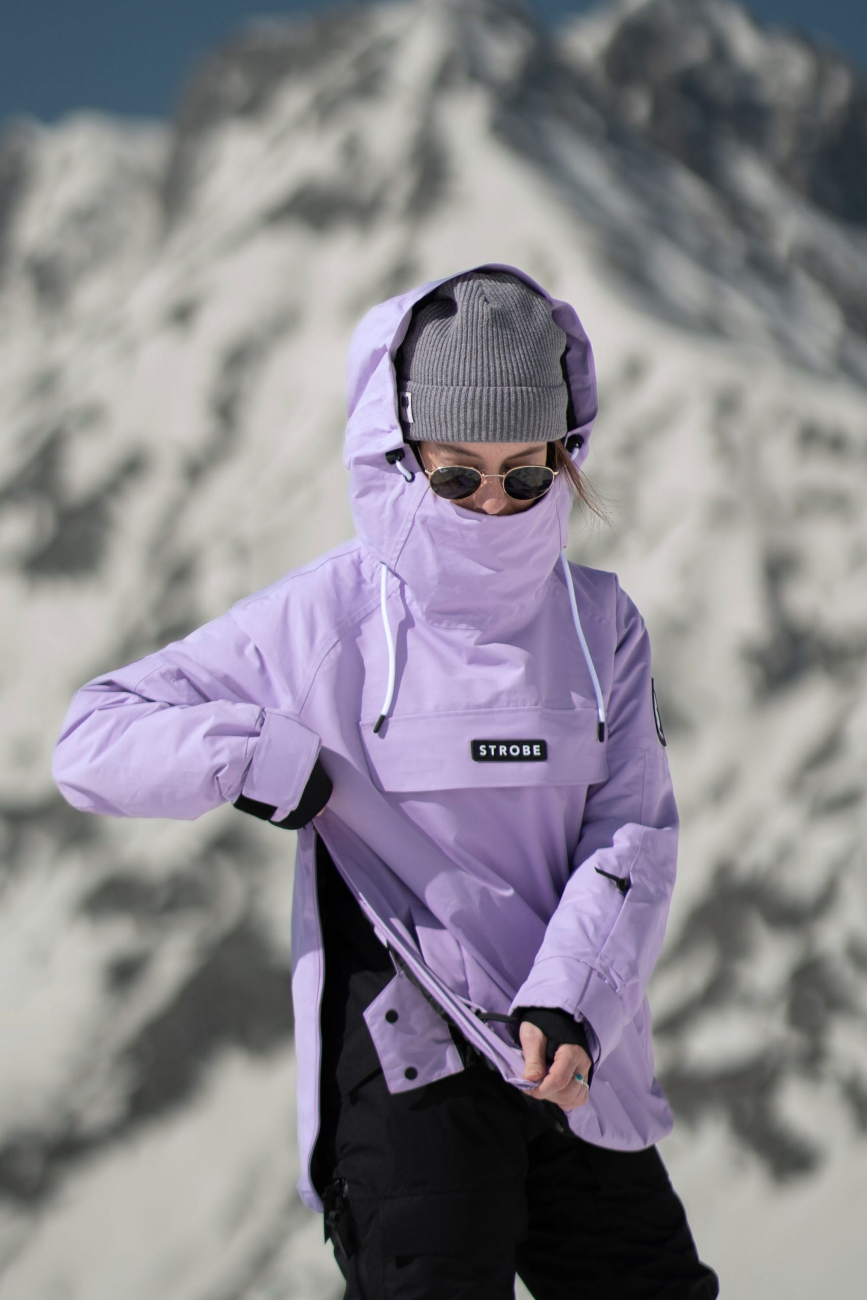 Oversized Lavender Ski Jacket for Winter Sports — Europe Winter Outfits