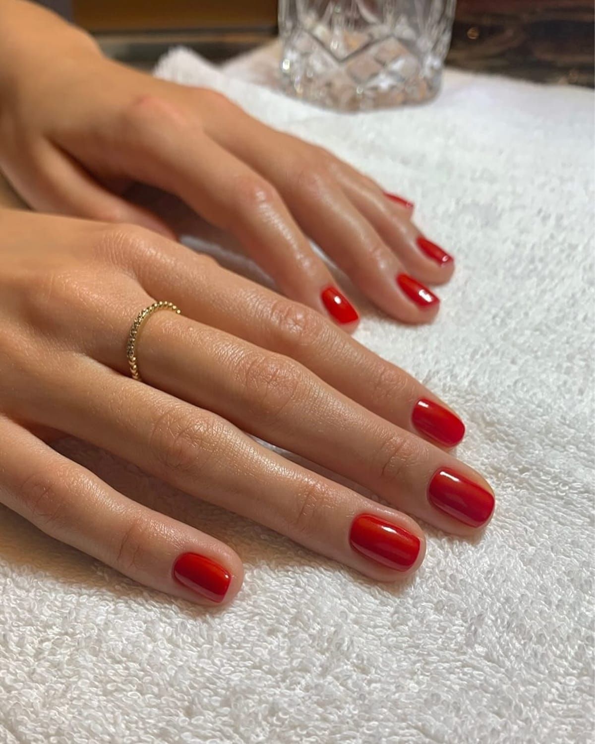 Vibrant Red Glossy Short Square Nails Vibrant Red Glossy Short Square Nails β Classy Short Winter Nails