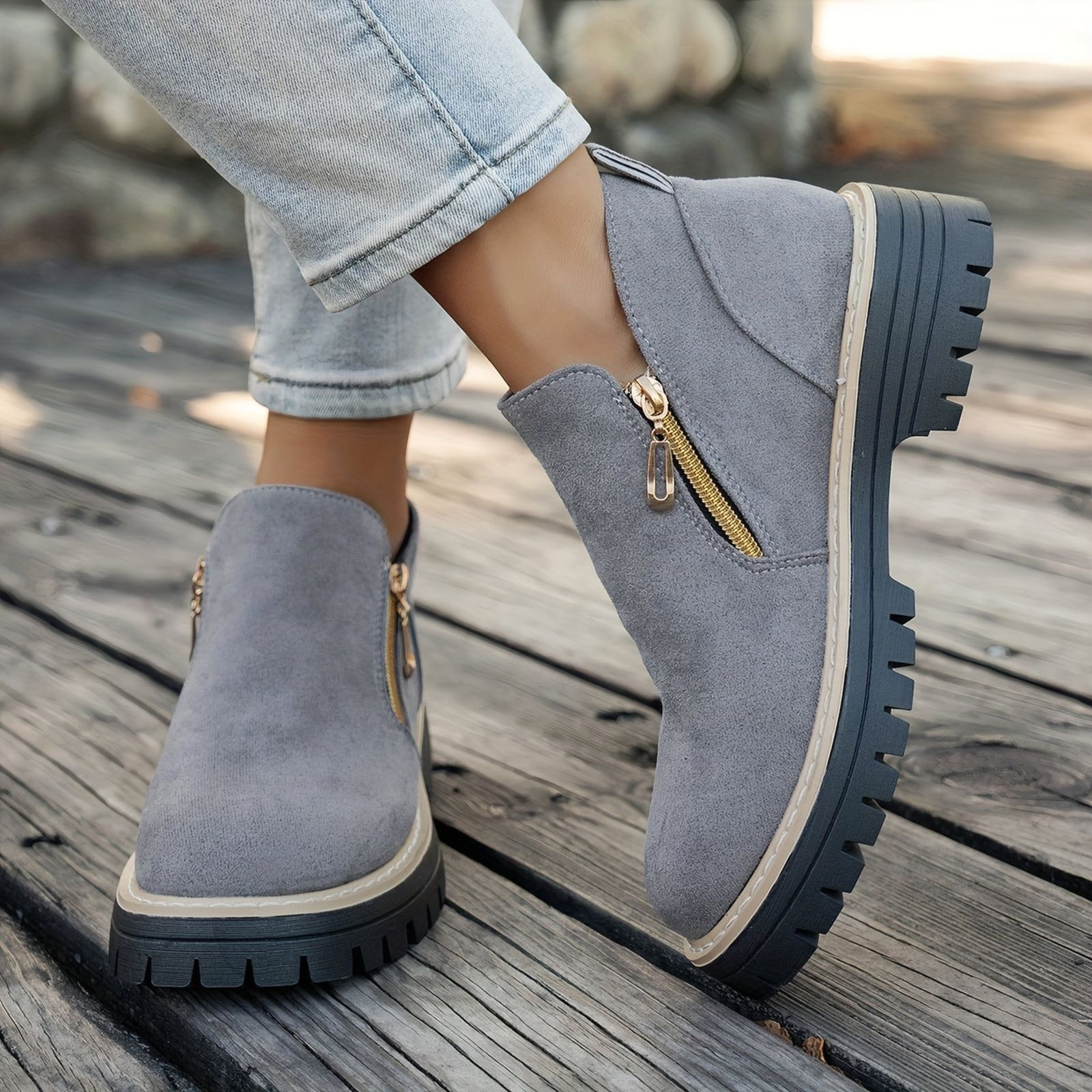 Modern Vibe: Grey Suede Chelsea Boots with Cuffed Jeans Modern Vibe: Grey Suede Chelsea Boots with Cuffed Jeans β Chelsea Boots Outfits