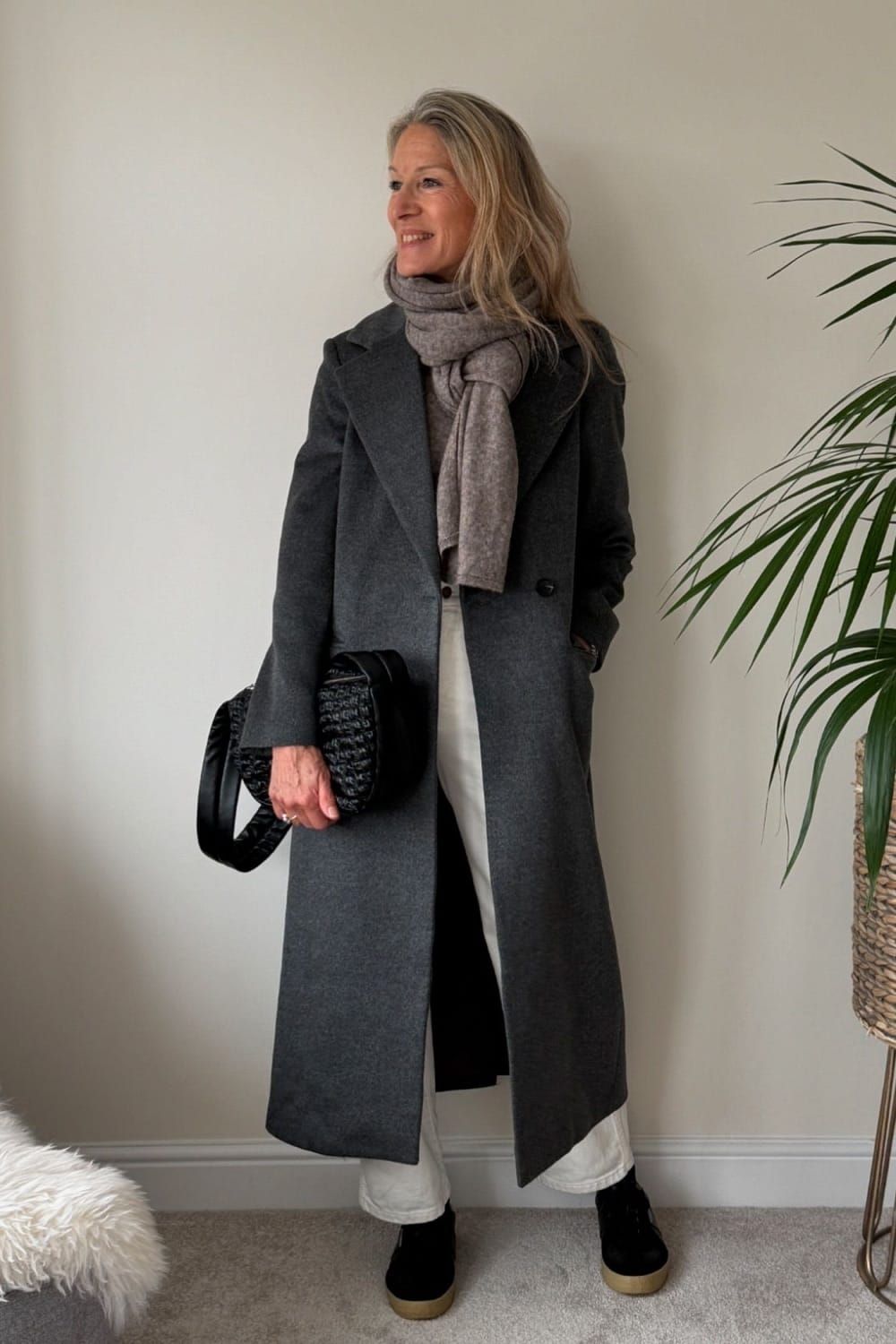 Shoulder Air Dry Ash Blonde Grey Shoulder Air Dry Ash Blonde Grey β Winter Hair Colors for Women Over 40