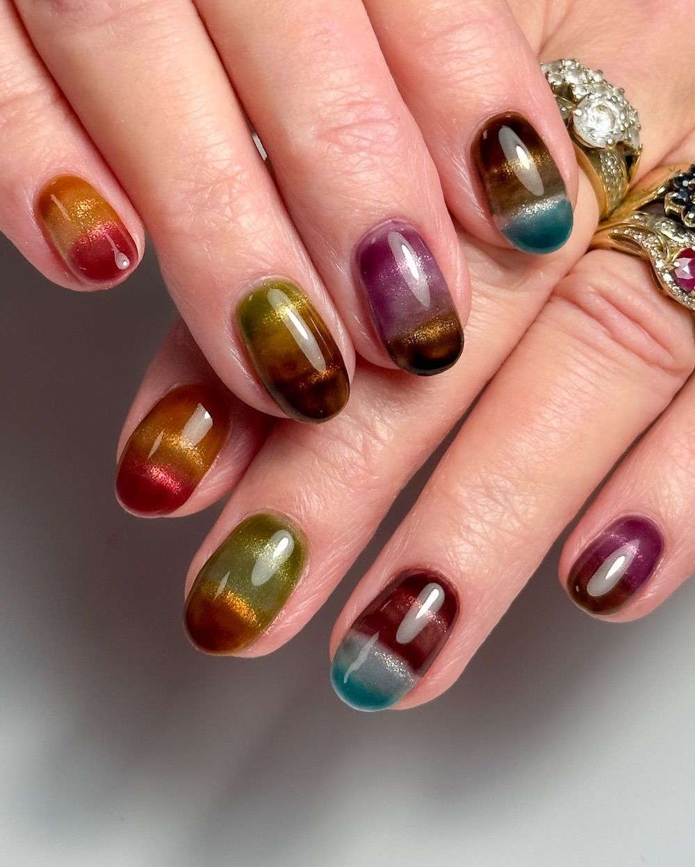 Multi-Color Ombre Short Oval Nails Multi-Color Ombre Short Oval Nails β Winter Nail Trends